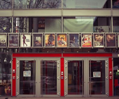 Niedoceniane filmy, które warto odkryć na nowo – lista filmów, które zasługują na uwagę