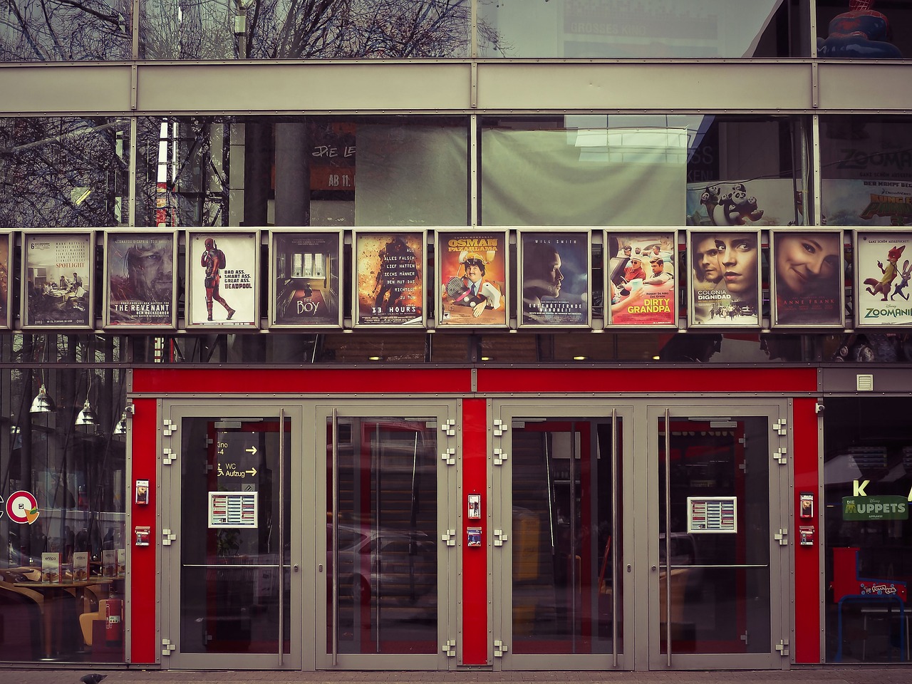 Niedoceniane filmy, które warto odkryć na nowo – lista filmów, które zasługują na uwagę